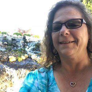 Meet your Posher, Deborah